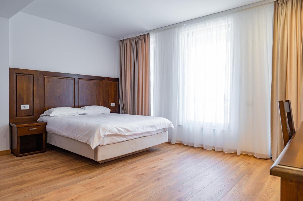 Voyager Hotell Năvodari Eksteriør bilde