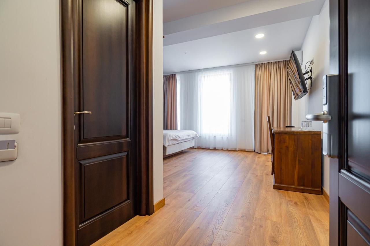 Voyager Hotell Năvodari Eksteriør bilde